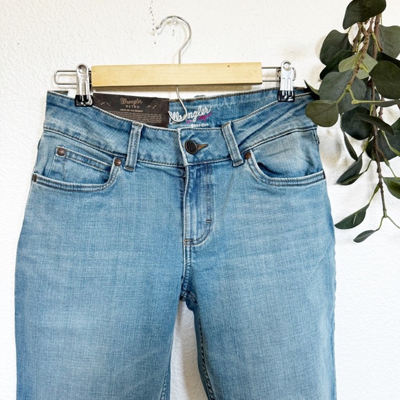 Wrangler- New never worn Retro Mae Mid Rise Bootcut Jeans 28X30 - Picture 7 of 16